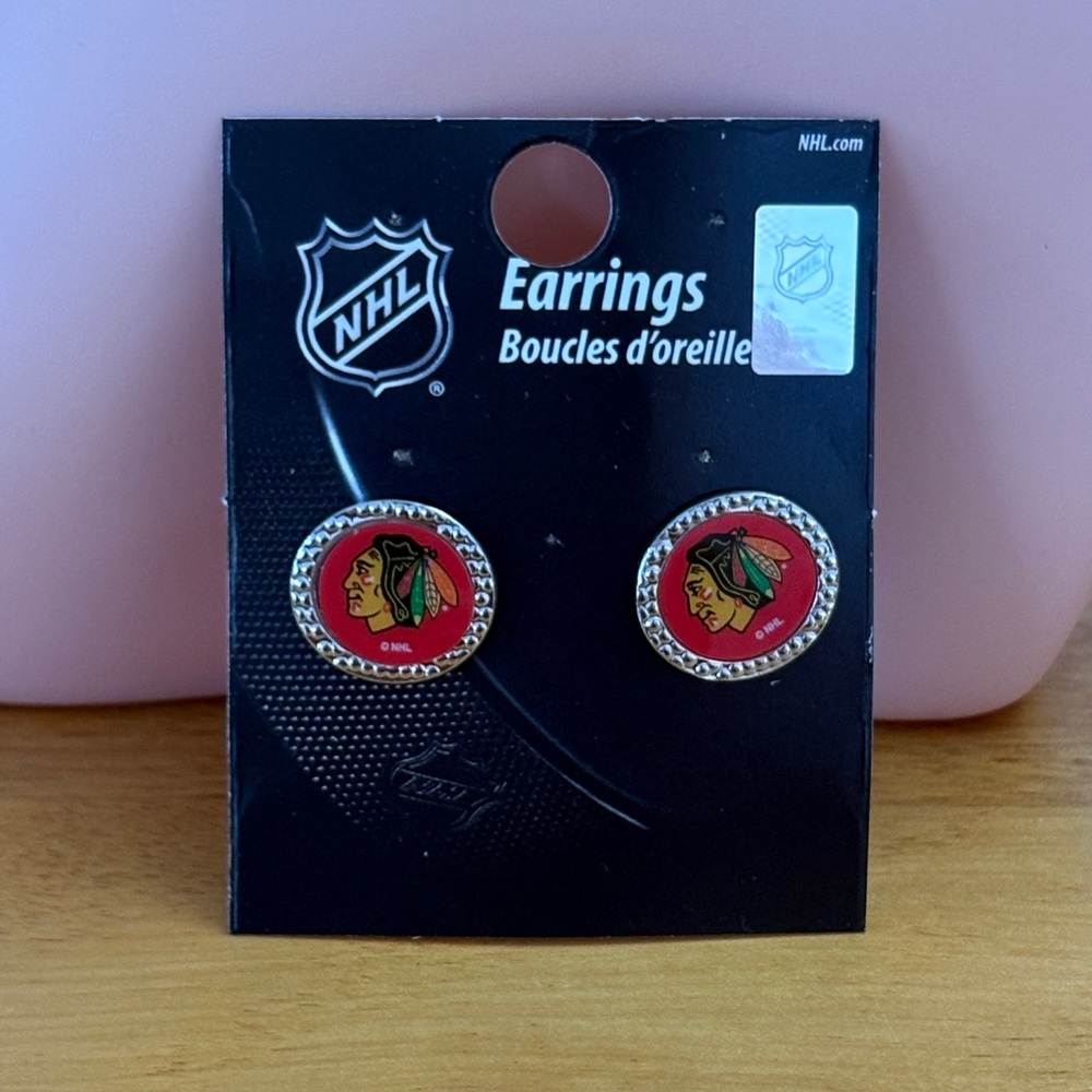 Chicago Blackhawks NHL WinCraft Round Team Post Earrings Studs NEW